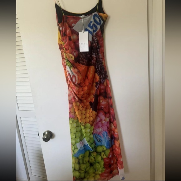 NWT ZARA Ruched Mesh Colorful Fruit Stand Print Midi Dress Sz Medium Blogger M - Picture 6 of 9